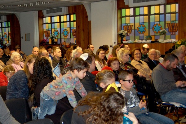 CATFORD AND BROMLEY SYNAGOGUE PANTO 2015
