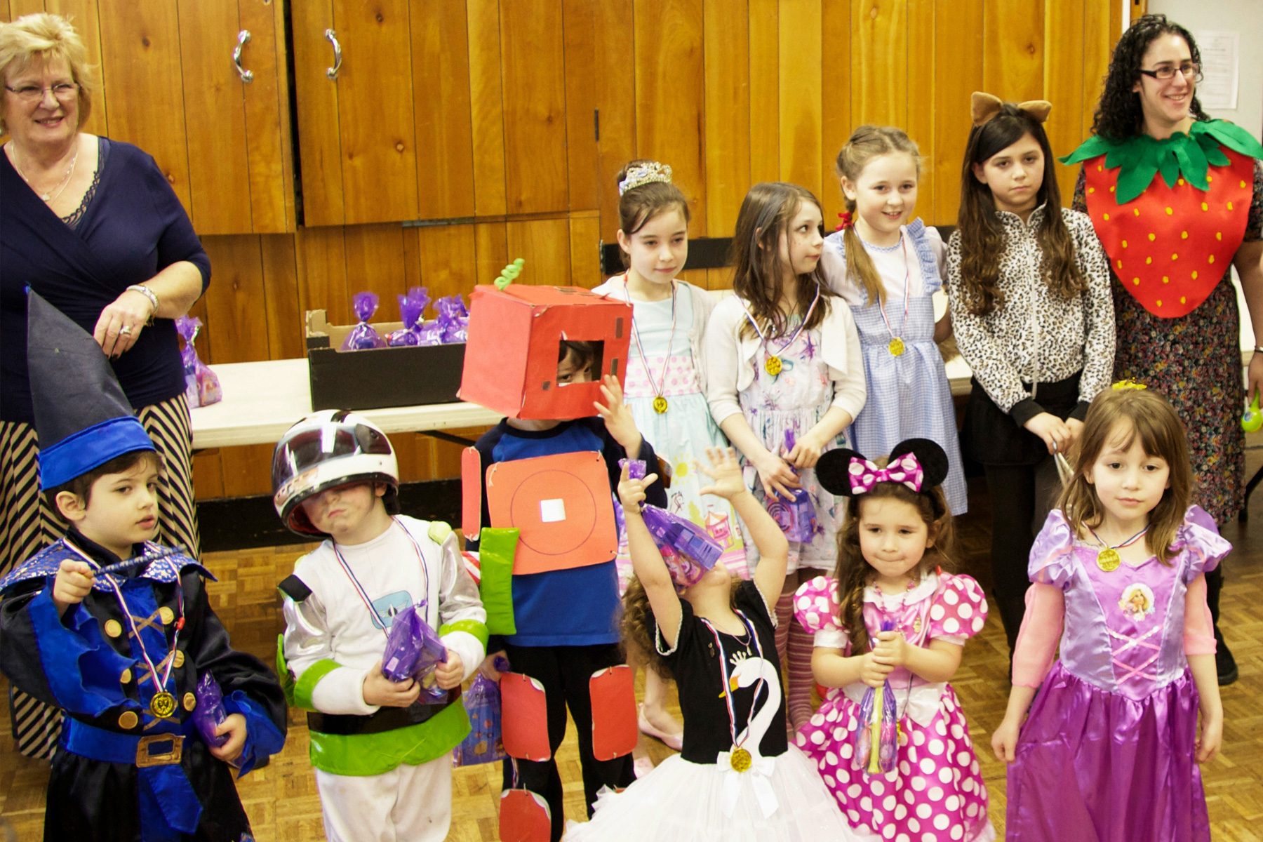 CATFORD AND BROMLEY SYNAGOGUE PURIM 2015